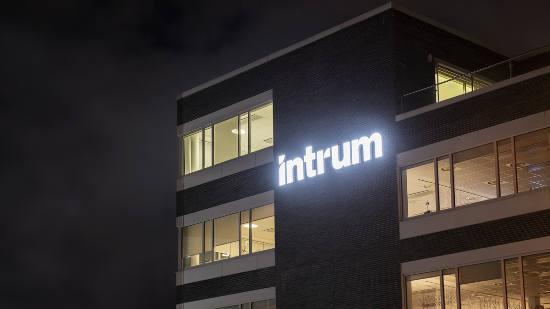 „Intrum“ įsigijo turto įkeitimu užtikrintų ir neveiksnių paskolų portfelį iš UAB „Būsto paskolų draudimas“ Lietuvoje